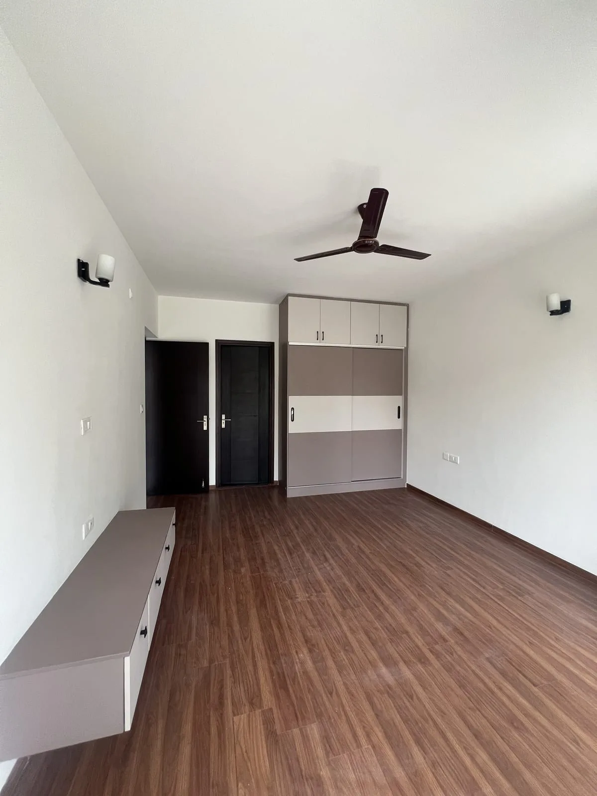 Mr. Manu — Home Interior
