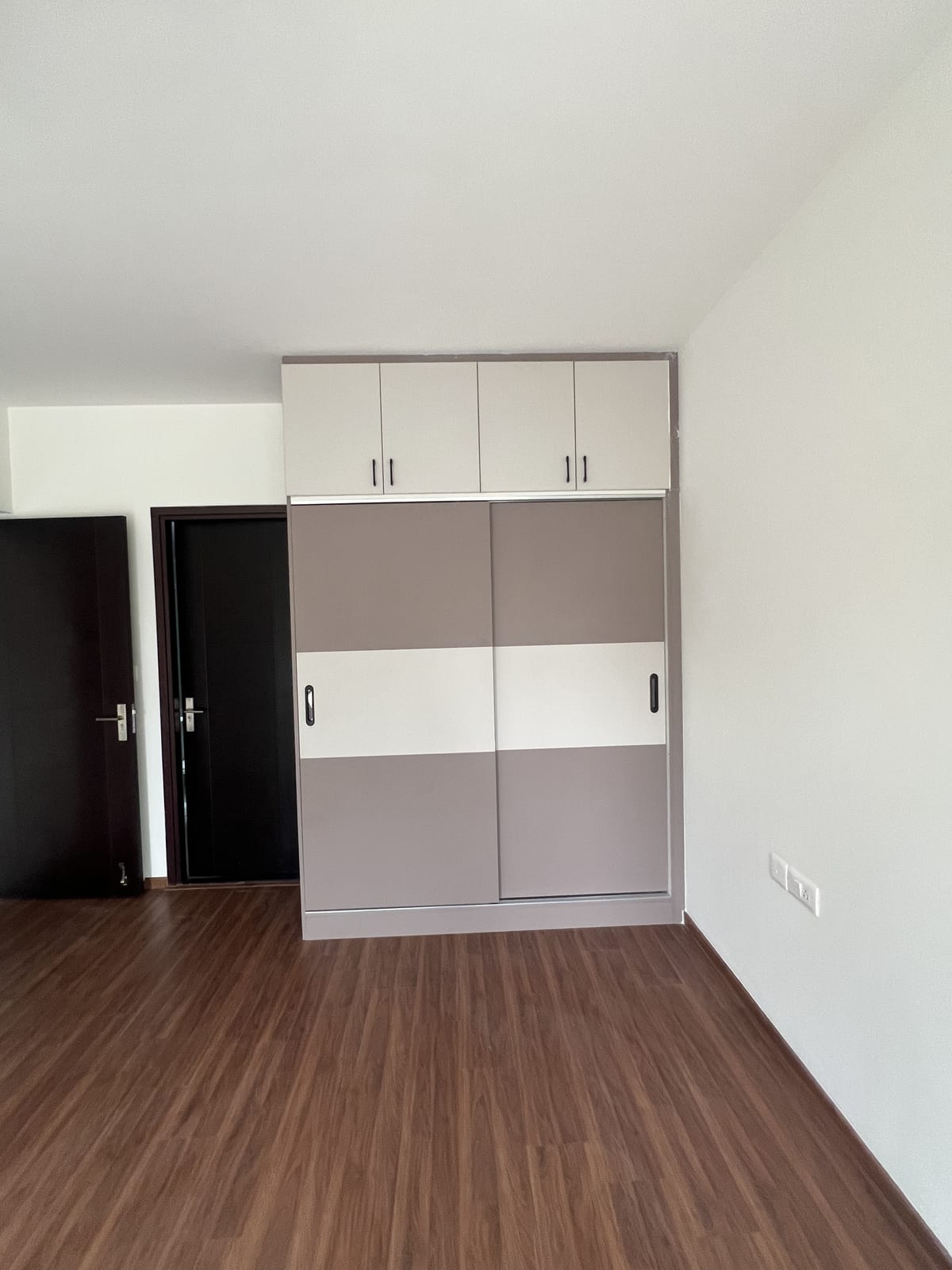 Mr. Manu — Home Interior