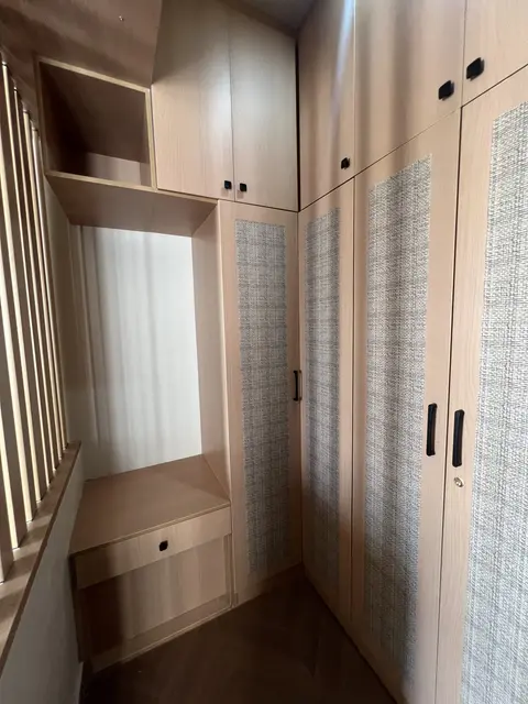 Wardrobe Design — Style 14