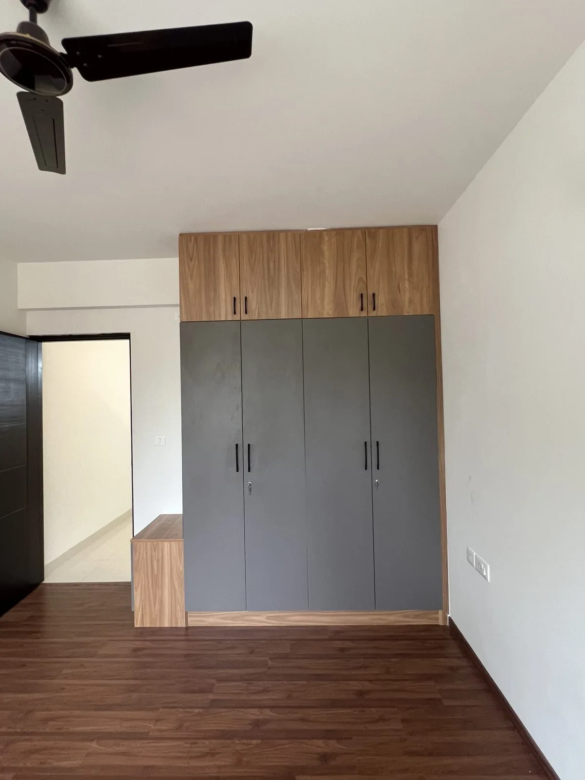Wardrobe Design — Style 28