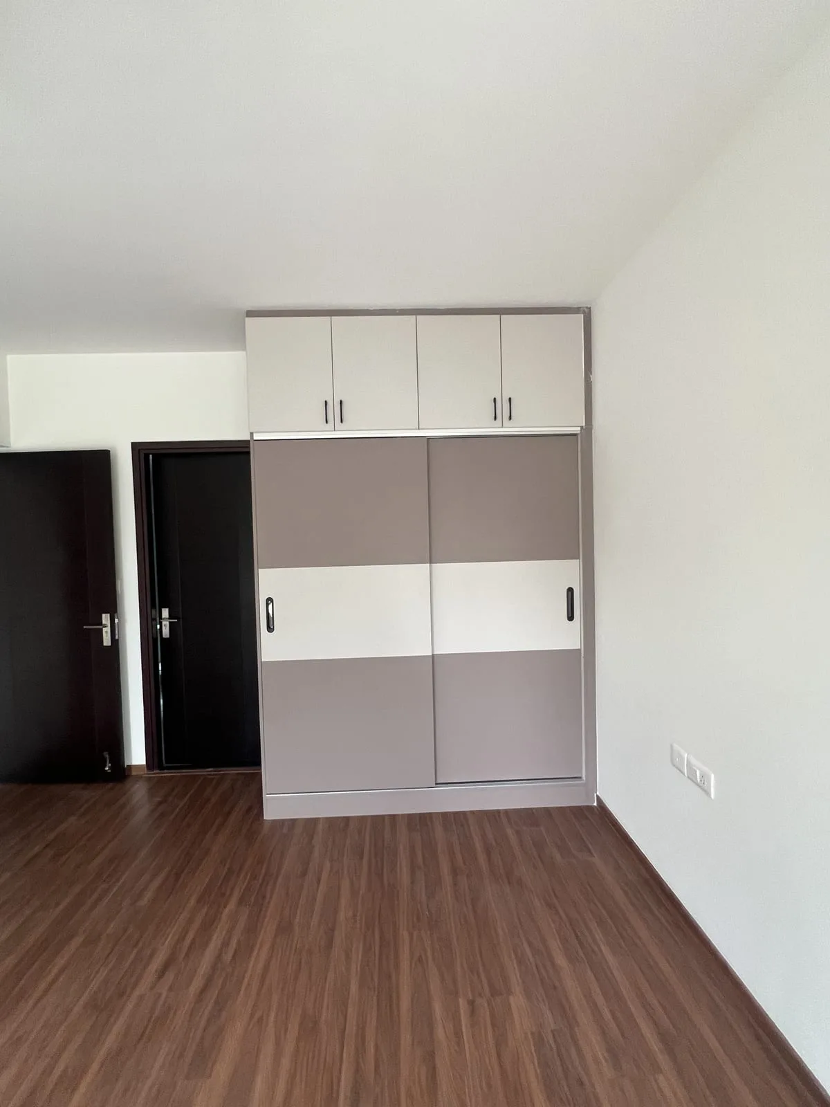 Wardrobe Design — Style 40